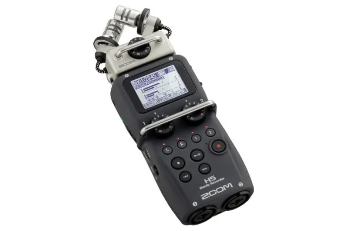 679050c61ad2ad9407bd8bc0 658e968e46ed423d7309c54e H5 Zoom 01 Web